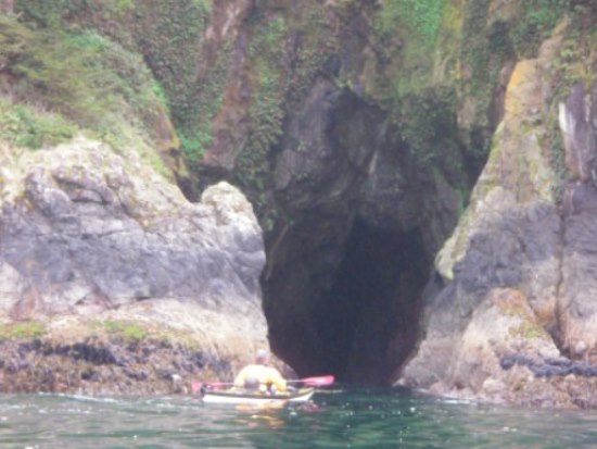 kayaking Vancouver Island Broken Group Islands sea cave